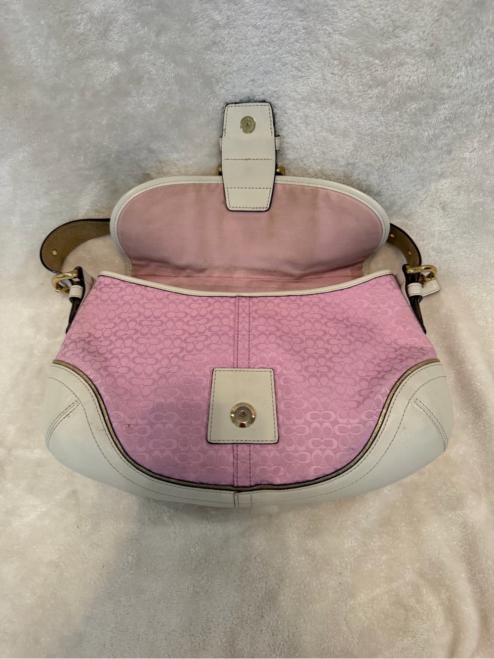 Vintage Y2K Coach Pink and Cream Shoulder Bag with Go… - Gem